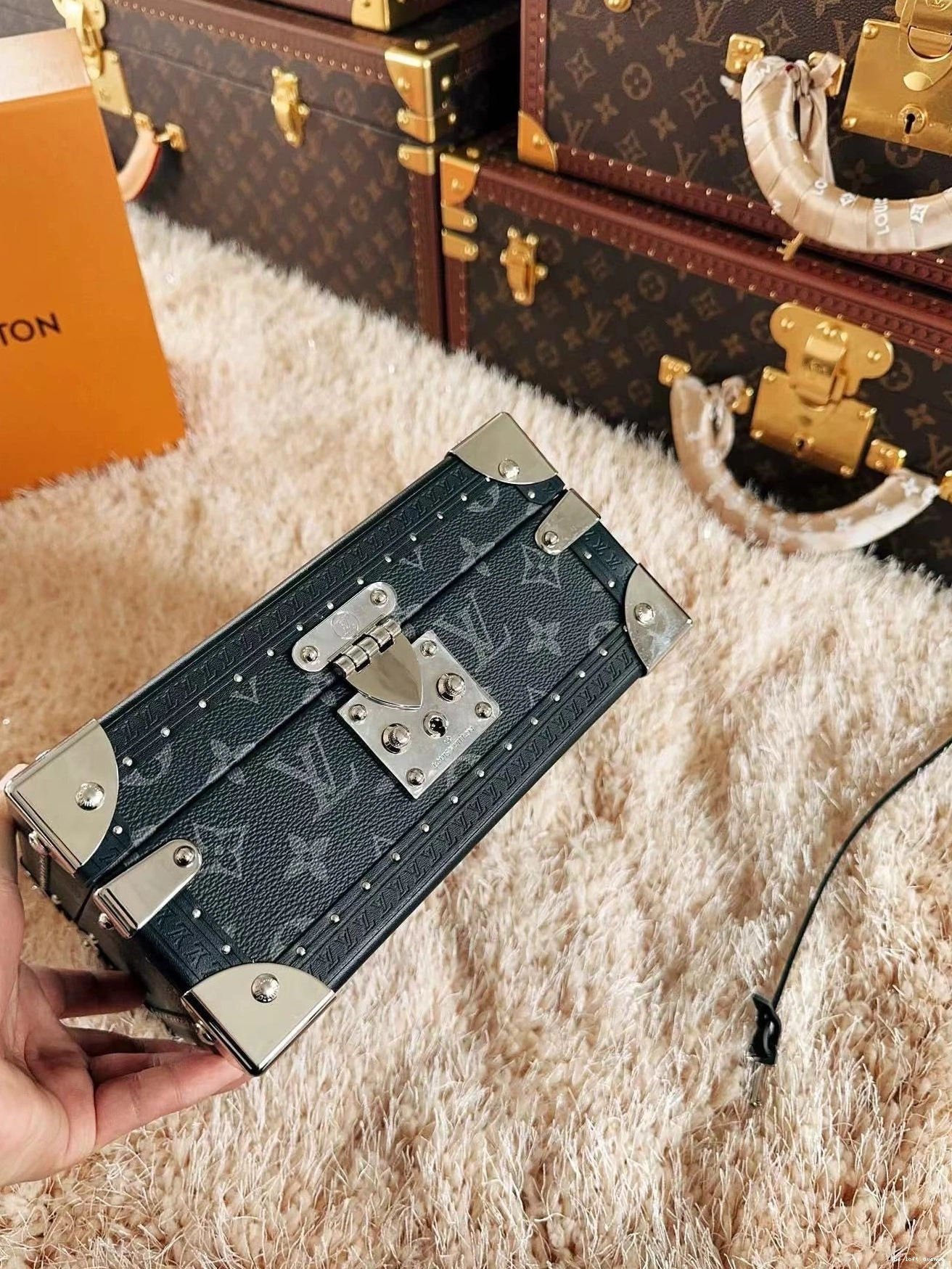 JEWELRY CUSTOM LV BLACK BOX 0722